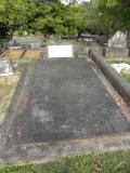 image of grave number 379372